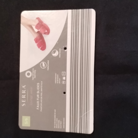 Serra Faux Fur Slides/Slippers Color: Red Size: 5/6 - Picture 2 of 8